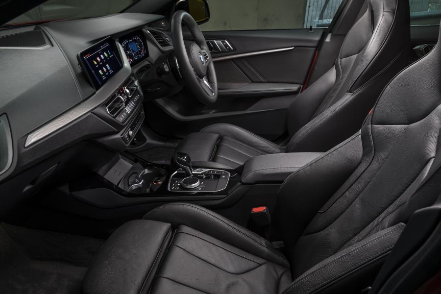 Интерьер BMW M235i xDrive Gran Coupe (F44) 2019 года  (AU) (фото 29 из 40)